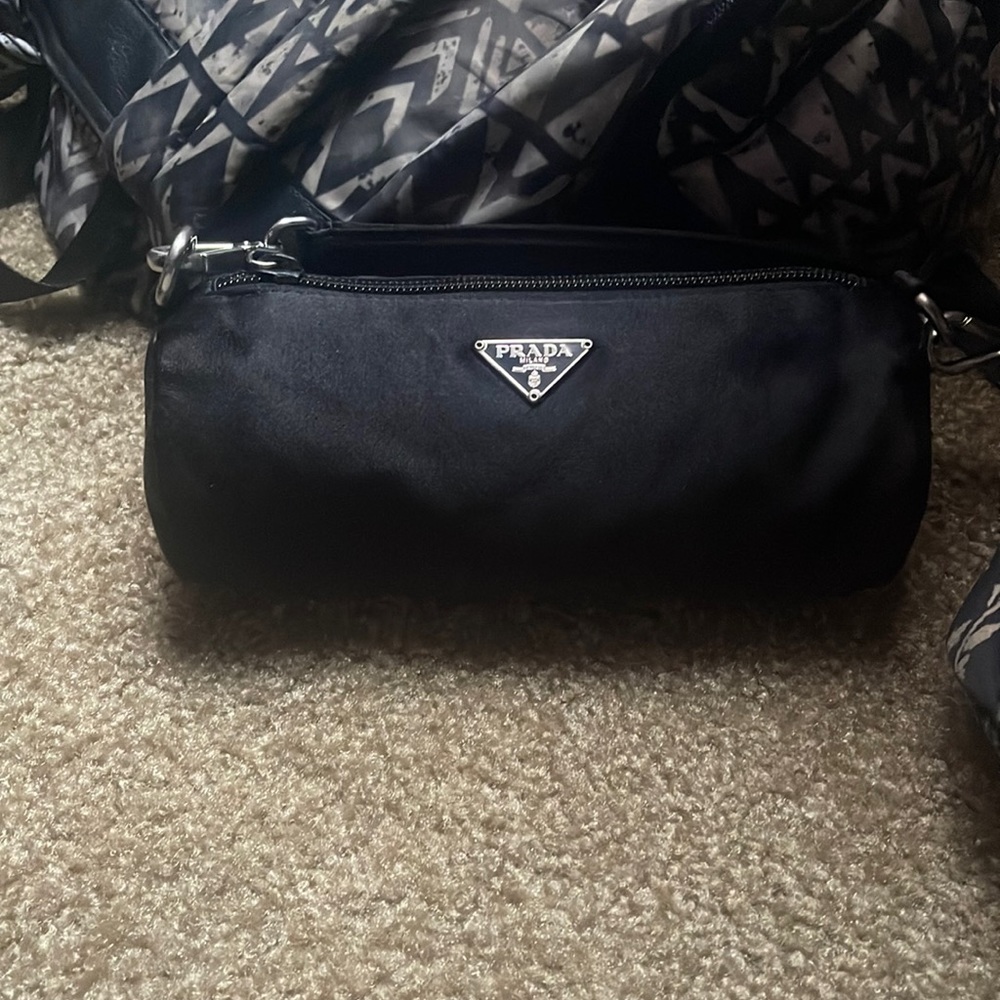I’m selling a mini Prada bag